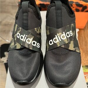 Bought for my granddaughter and they are too small brand new inbox with tag!